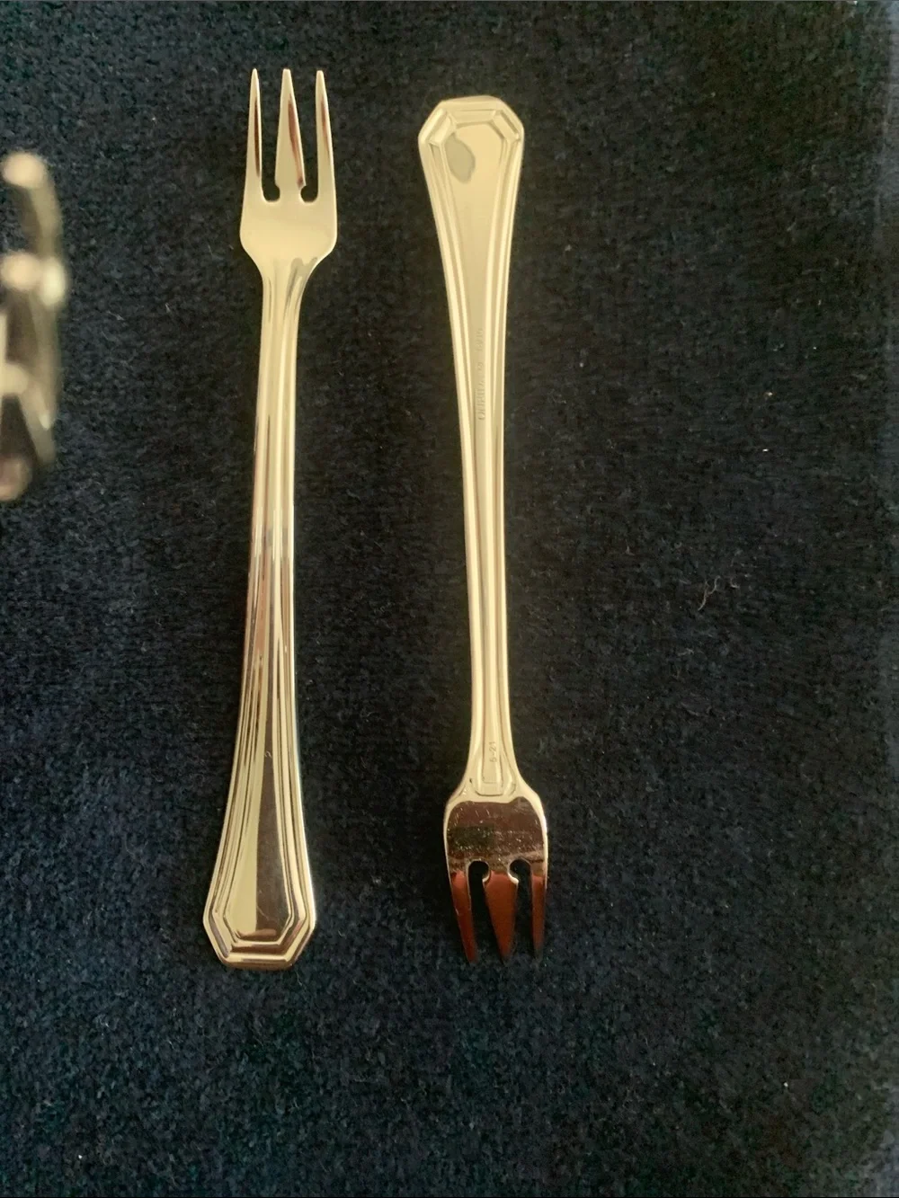 Oneida Lido pattern 6 Appetizer Forks NWOT